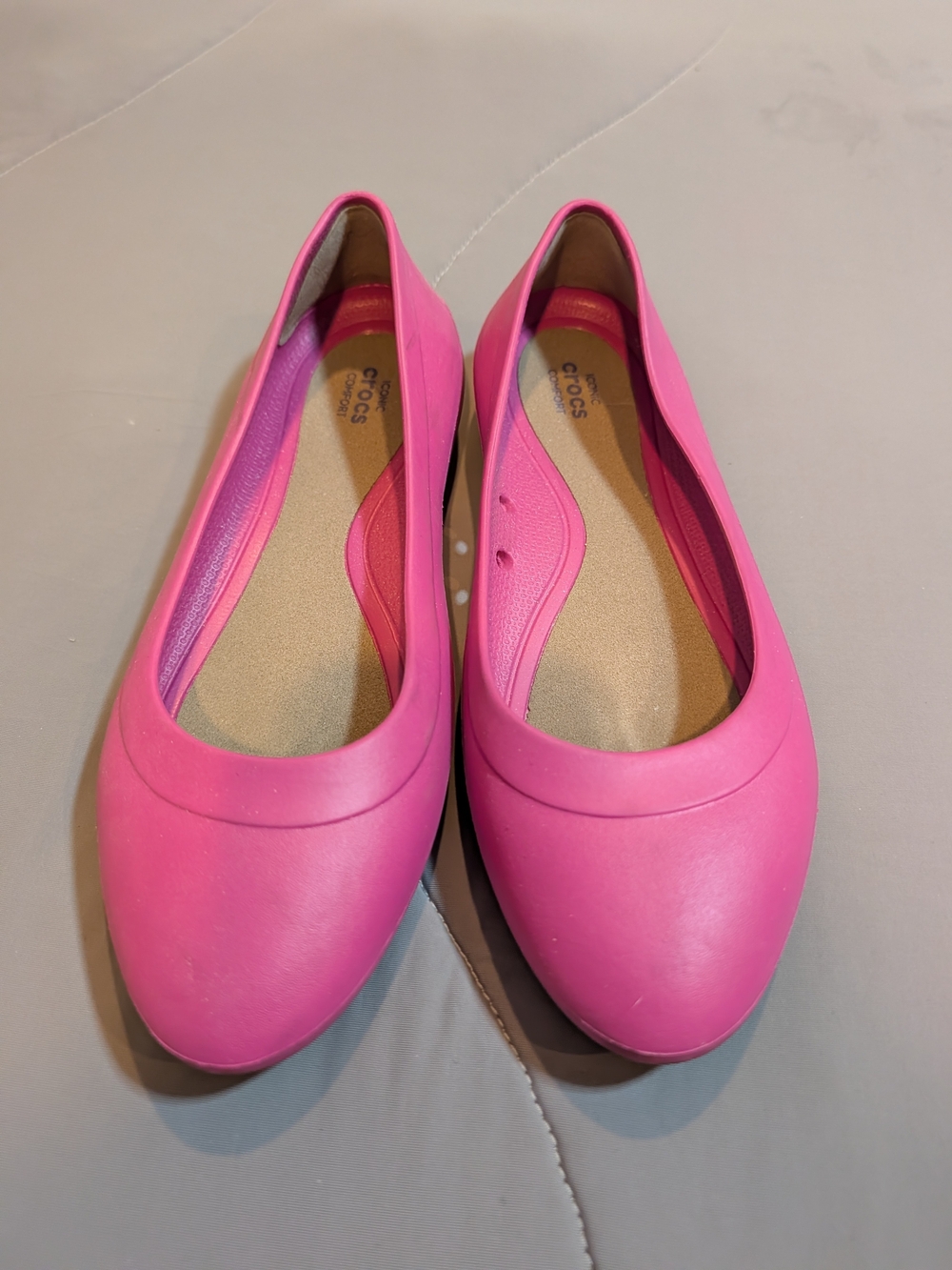 CROCS Women's Lina Ballet Flats in size 8, Bright Pink